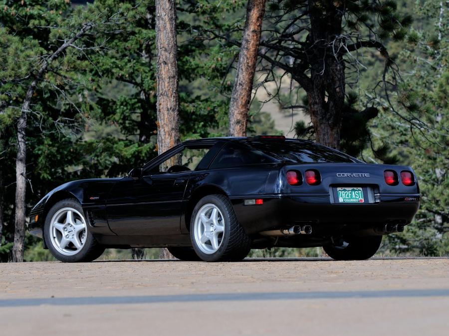  Chevrolet Corvette ZR1 Coupe 1991 года  (фото 18 из 32)